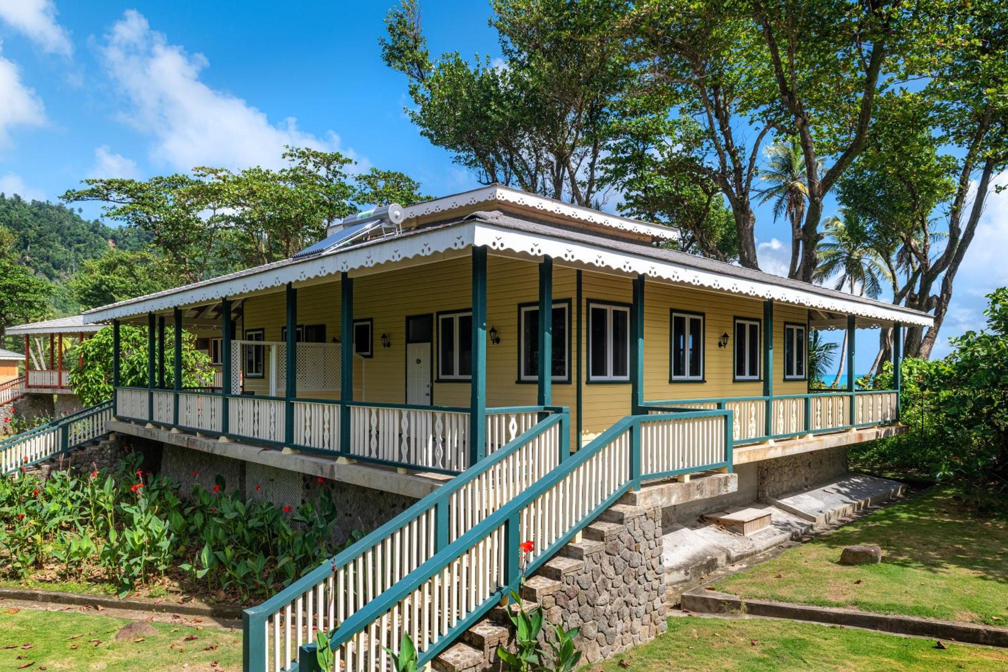 Rosalie Bay Eco Resort & Spa エクステリア 写真