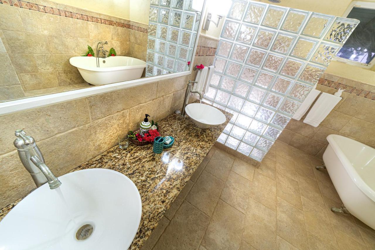 Rosalie Bay Eco Resort & Spa エクステリア 写真
