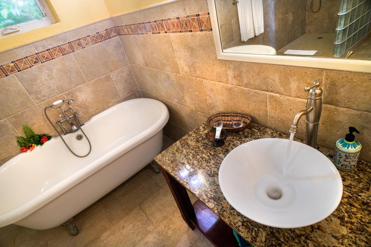 Rosalie Bay Eco Resort & Spa エクステリア 写真
